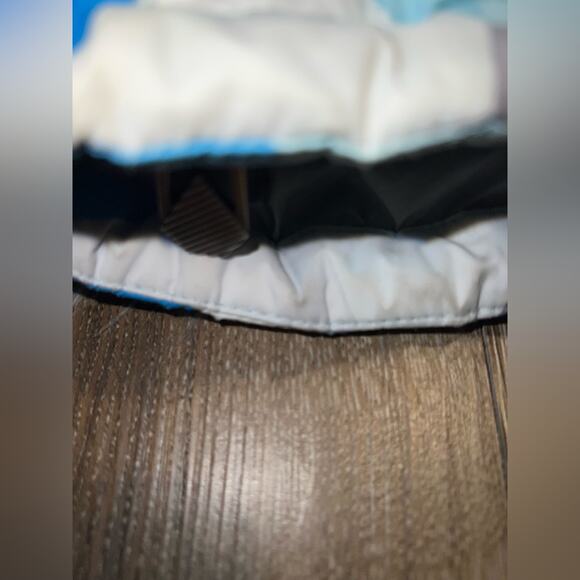 Volcom women’s duck down puffer vest - Picture 16 of 16